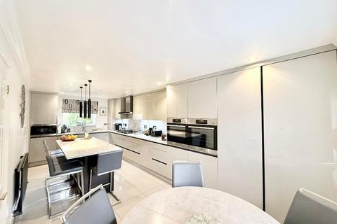 6 bedroom semi-detached house for sale, Morgan Close, Luton, LU4