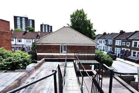 2 bedroom apartment to rent, Brigstock Road, Thornton Heath, CR7