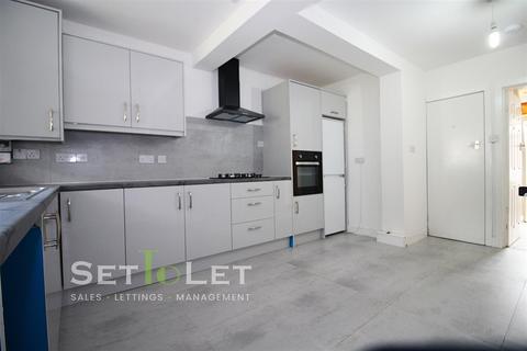 4 bedroom house for sale, Greenhill Road, Leicester