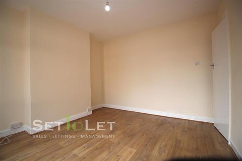 4 bedroom house for sale, Greenhill Road, Leicester