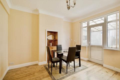 3 bedroom end of terrace house for sale, Bath Road, Forest Gate, London, E7