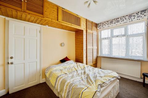 3 bedroom end of terrace house for sale, Bath Road, Forest Gate, London, E7