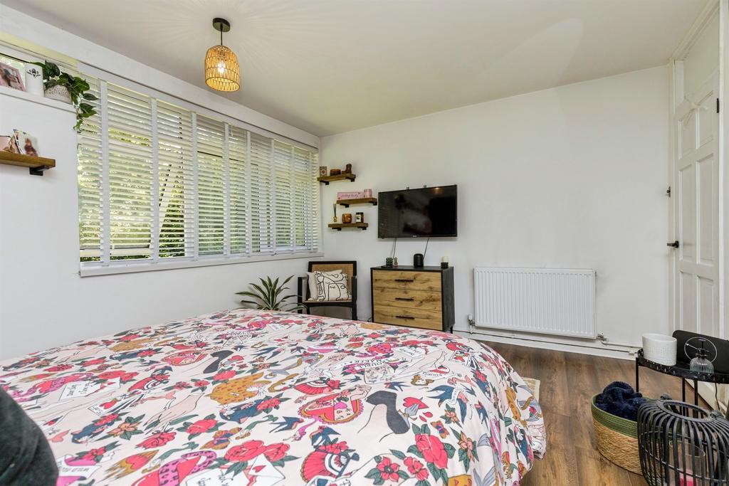 Ifield Drive, Crawley - More
