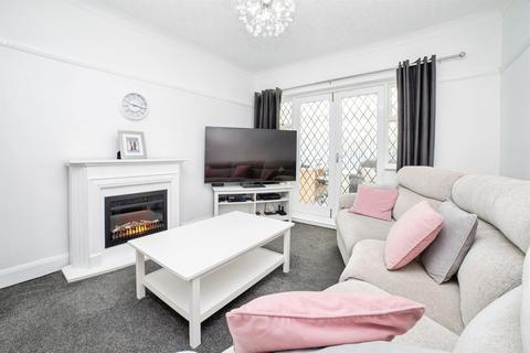 2 bedroom detached bungalow for sale, Lodge Lane, Derby DE21