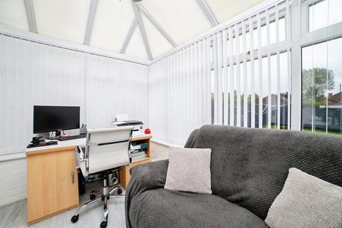 2 bedroom detached bungalow for sale, Lodge Lane, Derby DE21