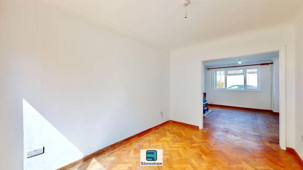 House in London, London Borough of Barking and Dagenham - More