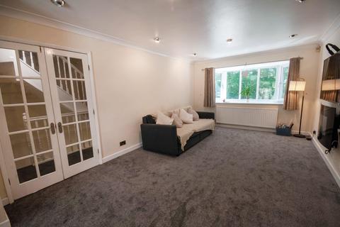 4 bedroom townhouse for sale, Lowther Close, Manchester M25