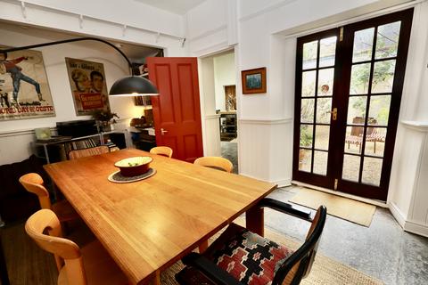 3 bedroom terraced house for sale, Market Place, Wells
