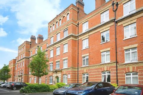 1 bedroom flat for sale, Peabody Buildings, Rosendale Road, Herne Hill, London, SE24