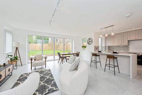 3 bedroom bungalow for sale, Kennel Close, Fetcham, Leatherhead, Surrey, KT22