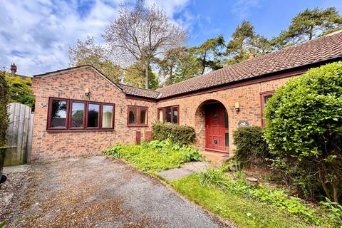 3 bedroom detached bungalow for sale, 6 Moorside View, Ripon