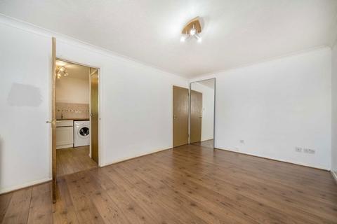 Studio for sale, Chaucer Drive, London SE1