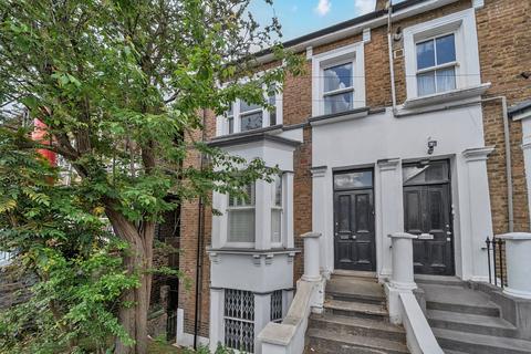 2 bedroom flat for sale, Cathnor Road, Shepherds Bush, London, W12