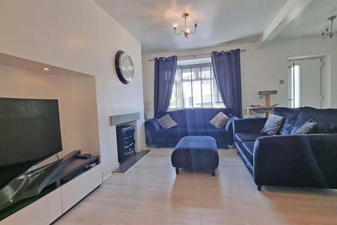 3 bedroom end of terrace house for sale, Arundel Road, Nr Hollywood, Birmingham