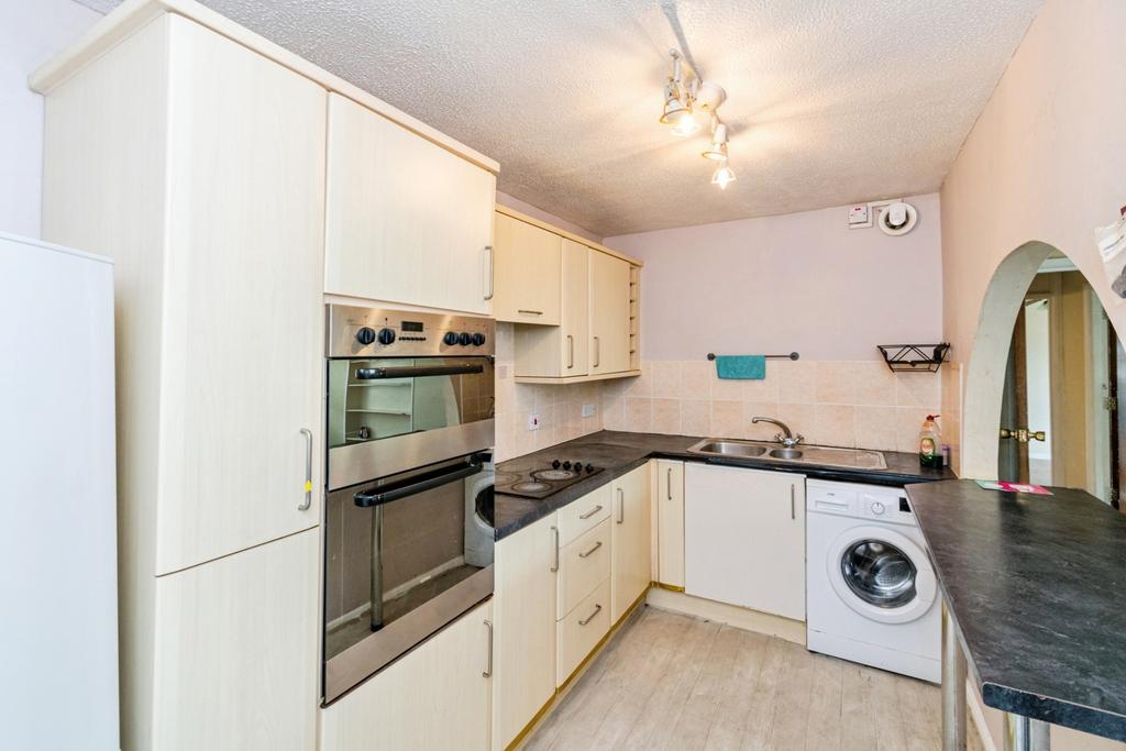 Apartment in Southampton - View 4