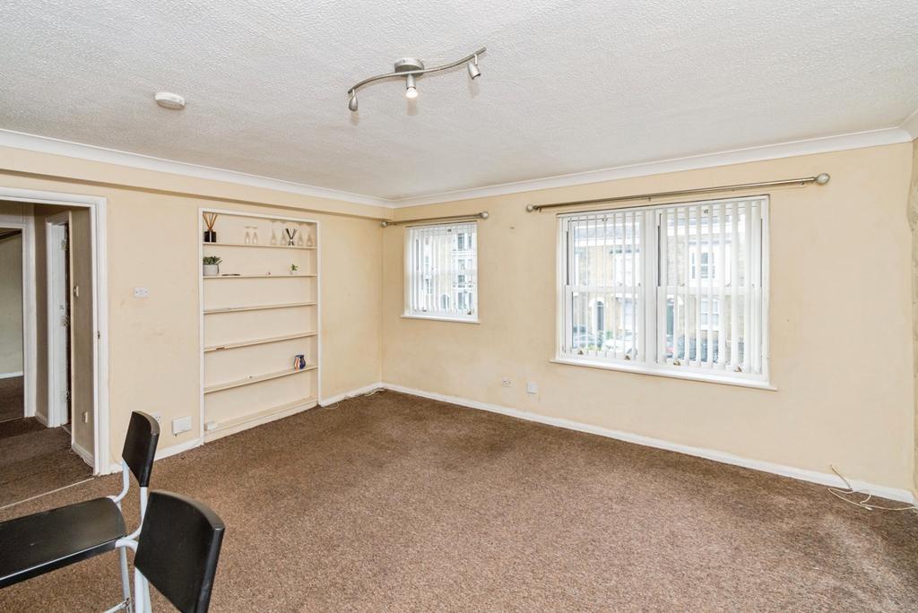 Apartment in Southampton - More