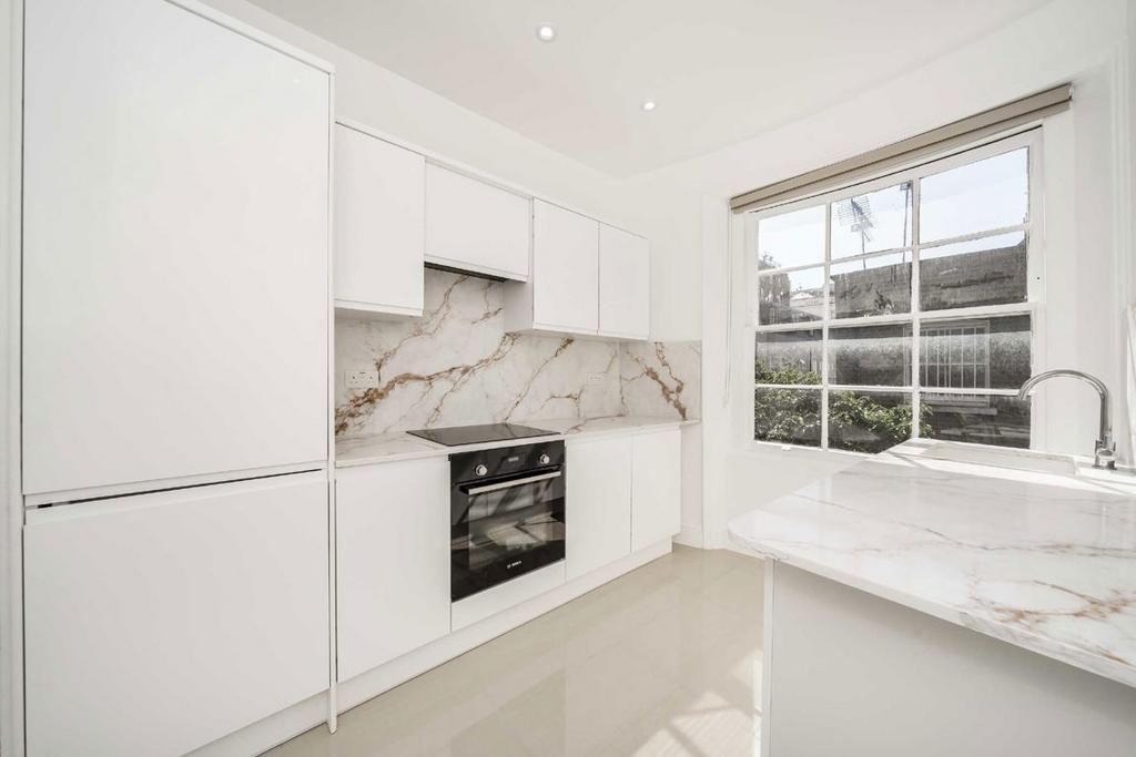 Apartment in London - View 3