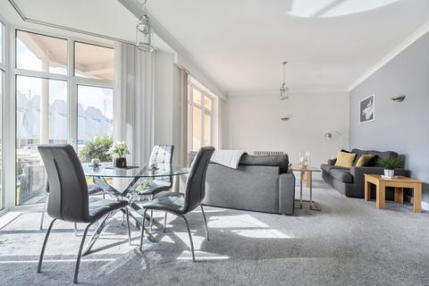 2 bedroom apartment for sale, Moriconium Quay, Lake Avenue, Poole