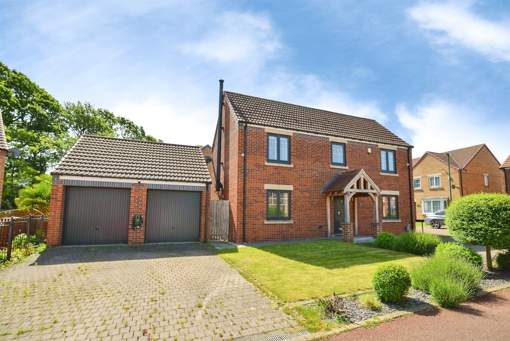 4 bedroom detached house for sale