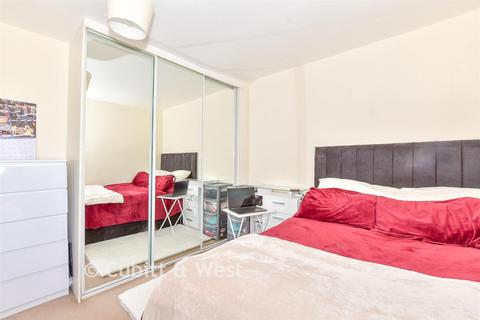 2 bedroom terraced house for sale, Talbot Road, Southsea PO4