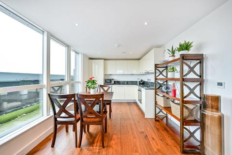 2 bedroom flat to rent, Railway Terrace, Slough, SL2
