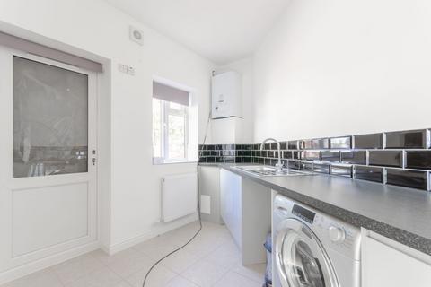 4 bedroom house to rent, Netherfield Gardens, Barking, Barking, IG11