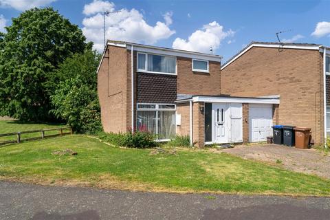 3 bedroom link detached house for sale, Knights Court, Northampton NN3