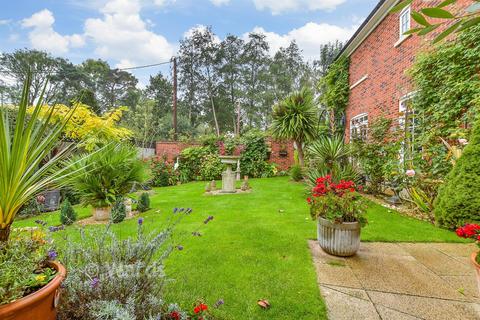 4 bedroom detached house for sale, Three Fields Road, Tenterden, Kent