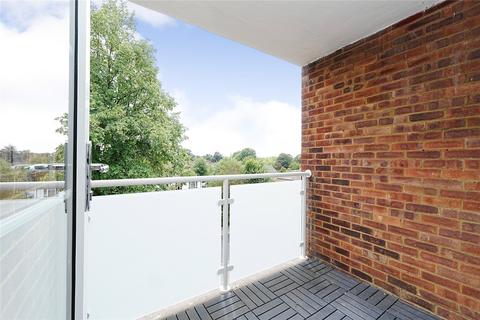 2 bedroom flat for sale, Albemarle Road, Beckenham, BR3