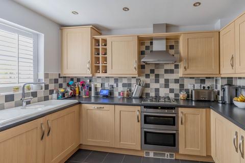 4 bedroom semi-detached house for sale, Avenue De Gien, Malmesbury, SN16