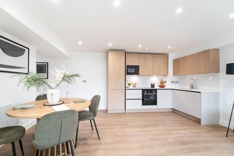 2 bedroom flat for sale, Sale Point, Sale, M33