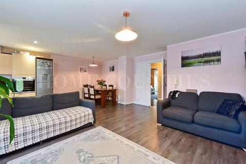 undefined, Brownlow Close, Barnet, EN4