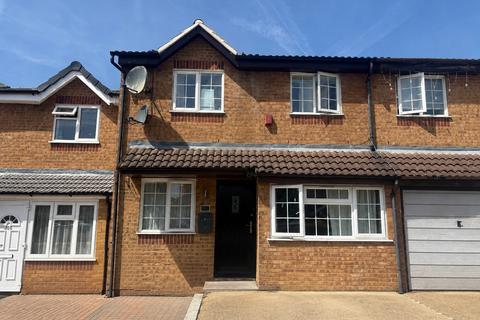 4 bedroom terraced house for sale, Lowestoft Drive, Slough, Berkshire, SL1