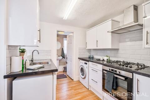 2 bedroom terraced house for sale, Oakfield Road, Walthamstow E17