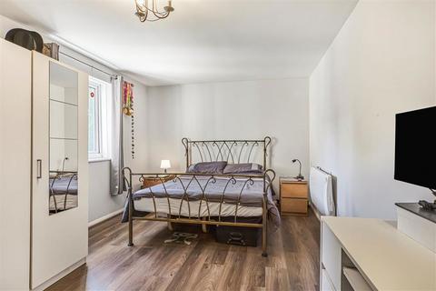 1 bedroom flat for sale, Myers Lane, London SE14