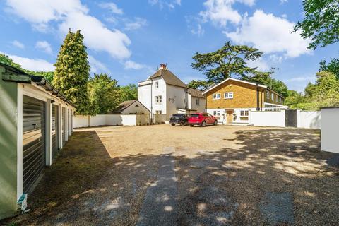 3 bedroom mews for sale, Warren Lodge Drive, Kingswood KT20