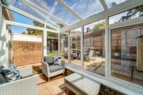 3 bedroom mews for sale, Warren Lodge Drive, Kingswood KT20
