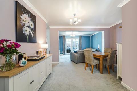 3 bedroom mews for sale, Warren Lodge Drive, Kingswood KT20