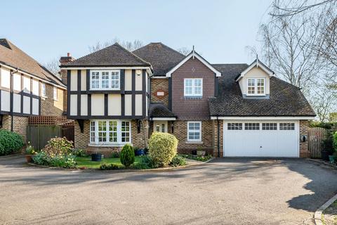 Hazelway Close, Leatherhead KT22