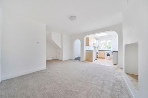 Craddocks Parade, Ashtead KT21