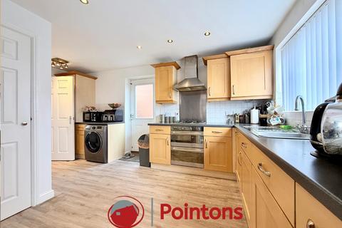 5 bedroom detached house for sale, Buttercup Way, Bedworth