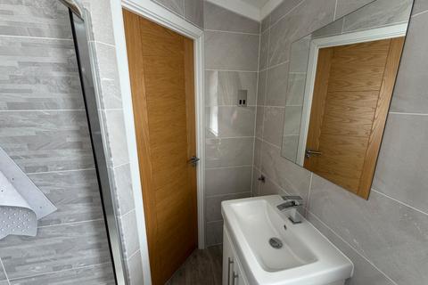 2 bedroom park home for sale, Omar Ikon, Neilston, G78 3AT, West of Scotland