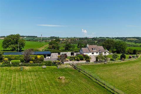 5 bedroom property with land for sale, Millin Brook