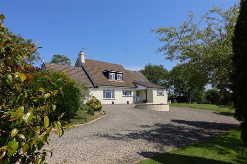 5 bedroom property with land for sale, Millin Brook