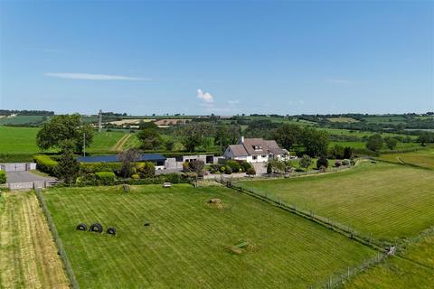5 bedroom property with land for sale, Millin Brook