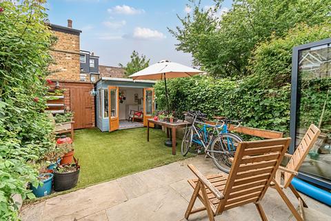 4 bedroom terraced house for sale, Hichisson Road, London