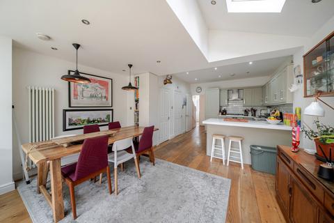 4 bedroom terraced house for sale, Hichisson Road, London