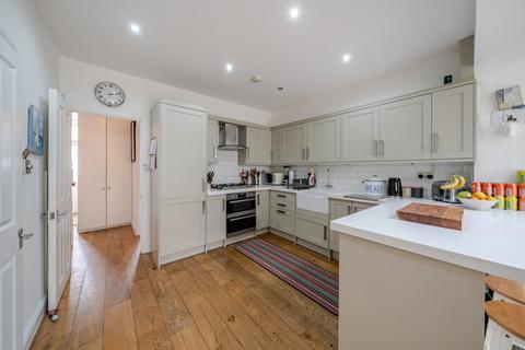 4 bedroom terraced house for sale, Hichisson Road, London