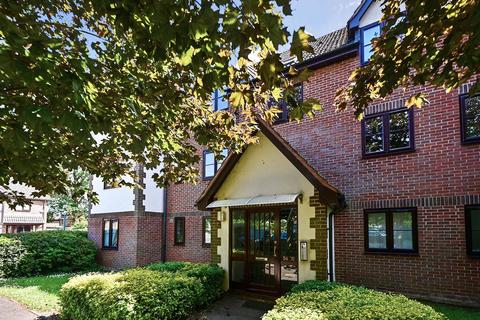 2 bedroom apartment to rent, Tamworth Drive, Fleet, GU51