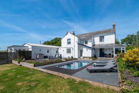 4 bedroom detached house for sale, Forest Road, Newport